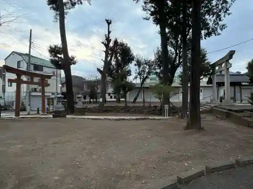 駒留八幡神社の{uncategorized: "未分類", other: "その他", undefined: "問題あり", building: "その他建物", grave: "お墓", sacred_gate: "鳥居", guardian: "狛犬", statue: "像", buddha: "仏像", history: "歴史", nature: "自然", garden: "庭園", animal: "動物", pagoda: "塔", temizu: "手水舎", mountain_gate: "山門・神門", sanctuary: "本殿・本堂", subordinate: "末社・摂社", art: "芸術", scenery: "景色", jizo: "地蔵", ema: "絵馬", goshuin: "御朱印", omikuji: "おみくじ", items: "授与品その他", amulet: "お守り", goshuincho: "御朱印帳", eats: "食事", festival: "お祭り", votive_dance: "神楽", shichigosan: "七五三参", wedding: "結婚式", experience: "体験その他", initially: "初詣", around: "周辺", anti_infection: "感染症対策"}