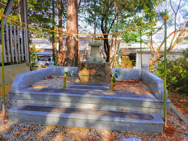 白山神社(伊保町)の末社・摂社