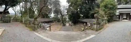 石座神社の{uncategorized: "未分類", other: "その他", undefined: "問題あり", building: "その他建物", grave: "お墓", sacred_gate: "鳥居", guardian: "狛犬", statue: "像", buddha: "仏像", history: "歴史", nature: "自然", garden: "庭園", animal: "動物", pagoda: "塔", temizu: "手水舎", mountain_gate: "山門・神門", sanctuary: "本殿・本堂", subordinate: "末社・摂社", art: "芸術", scenery: "景色", jizo: "地蔵", ema: "絵馬", goshuin: "御朱印", omikuji: "おみくじ", items: "授与品その他", amulet: "お守り", goshuincho: "御朱印帳", eats: "食事", festival: "お祭り", votive_dance: "神楽", shichigosan: "七五三参", wedding: "結婚式", experience: "体験その他", initially: "初詣", around: "周辺", anti_infection: "感染症対策"}