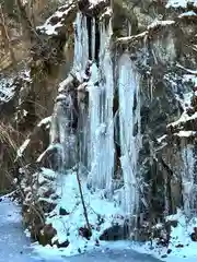 菱野健功神社の周辺