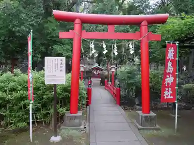 世田谷八幡宮の鳥居