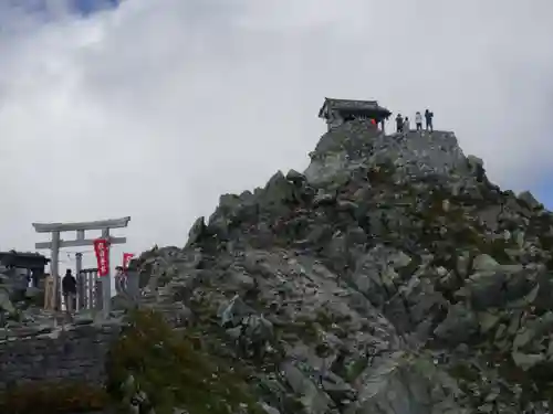 雄山神社峰本社の本殿・本堂