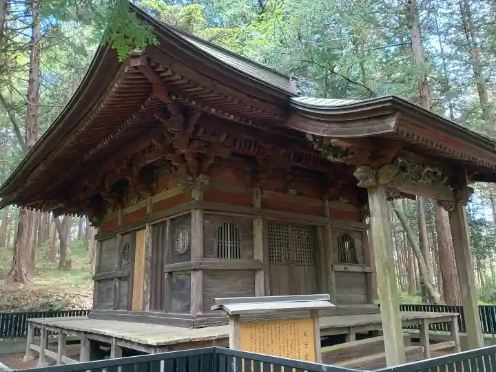 西念寺の{uncategorized: "未分類", other: "その他", undefined: "問題あり", building: "その他建物", grave: "お墓", sacred_gate: "鳥居", guardian: "狛犬", statue: "像", buddha: "仏像", history: "歴史", nature: "自然", garden: "庭園", animal: "動物", pagoda: "塔", temizu: "手水舎", mountain_gate: "山門・神門", sanctuary: "本殿・本堂", subordinate: "末社・摂社", art: "芸術", scenery: "景色", jizo: "地蔵", ema: "絵馬", goshuin: "御朱印", omikuji: "おみくじ", items: "授与品その他", amulet: "お守り", goshuincho: "御朱印帳", eats: "食事", festival: "お祭り", votive_dance: "神楽", shichigosan: "七五三参", wedding: "結婚式", experience: "体験その他", initially: "初詣", around: "周辺", anti_infection: "感染症対策"}