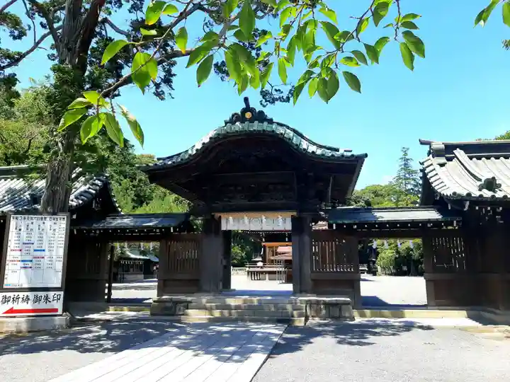 三嶋大社の山門・神門