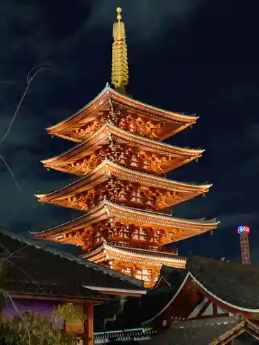 浅草寺の塔
