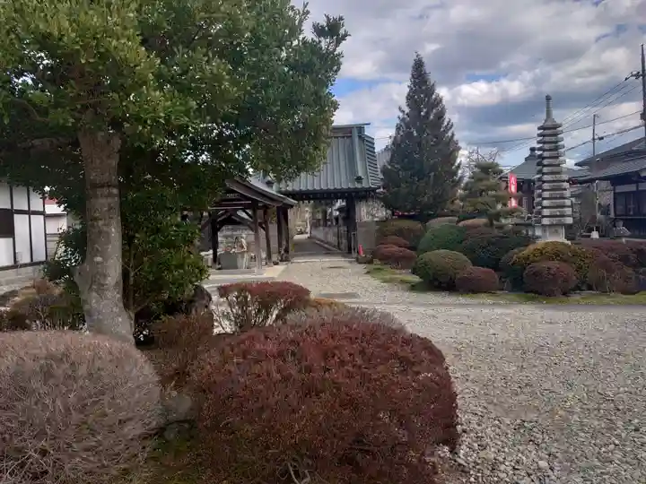 光照寺の庭園