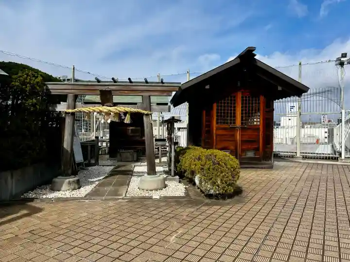 藤崎えびす神社の{uncategorized: "未分類", other: "その他", undefined: "問題あり", building: "その他建物", grave: "お墓", sacred_gate: "鳥居", guardian: "狛犬", statue: "像", buddha: "仏像", history: "歴史", nature: "自然", garden: "庭園", animal: "動物", pagoda: "塔", temizu: "手水舎", mountain_gate: "山門・神門", sanctuary: "本殿・本堂", subordinate: "末社・摂社", art: "芸術", scenery: "景色", jizo: "地蔵", ema: "絵馬", goshuin: "御朱印", omikuji: "おみくじ", items: "授与品その他", amulet: "お守り", goshuincho: "御朱印帳", eats: "食事", festival: "お祭り", votive_dance: "神楽", shichigosan: "七五三参", wedding: "結婚式", experience: "体験その他", initially: "初詣", around: "周辺", anti_infection: "感染症対策"}