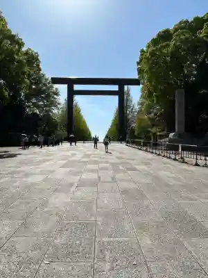 靖國神社の{uncategorized: "未分類", other: "その他", undefined: "問題あり", building: "その他建物", grave: "お墓", sacred_gate: "鳥居", guardian: "狛犬", statue: "像", buddha: "仏像", history: "歴史", nature: "自然", garden: "庭園", animal: "動物", pagoda: "塔", temizu: "手水舎", mountain_gate: "山門・神門", sanctuary: "本殿・本堂", subordinate: "末社・摂社", art: "芸術", scenery: "景色", jizo: "地蔵", ema: "絵馬", goshuin: "御朱印", omikuji: "おみくじ", items: "授与品その他", amulet: "お守り", goshuincho: "御朱印帳", eats: "食事", festival: "お祭り", votive_dance: "神楽", shichigosan: "七五三参", wedding: "結婚式", experience: "体験その他", initially: "初詣", around: "周辺", anti_infection: "感染症対策"}