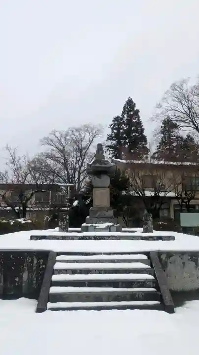 光台寺の{uncategorized: "未分類", other: "その他", undefined: "問題あり", building: "その他建物", grave: "お墓", sacred_gate: "鳥居", guardian: "狛犬", statue: "像", buddha: "仏像", history: "歴史", nature: "自然", garden: "庭園", animal: "動物", pagoda: "塔", temizu: "手水舎", mountain_gate: "山門・神門", sanctuary: "本殿・本堂", subordinate: "末社・摂社", art: "芸術", scenery: "景色", jizo: "地蔵", ema: "絵馬", goshuin: "御朱印", omikuji: "おみくじ", items: "授与品その他", amulet: "お守り", goshuincho: "御朱印帳", eats: "食事", festival: "お祭り", votive_dance: "神楽", shichigosan: "七五三参", wedding: "結婚式", experience: "体験その他", initially: "初詣", around: "周辺", anti_infection: "感染症対策"}