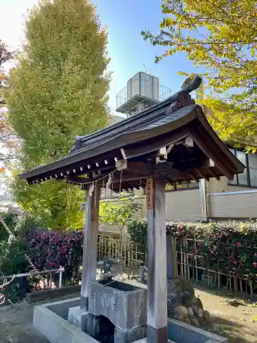 白山神社の手水舎