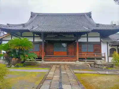 長母寺の本殿・本堂