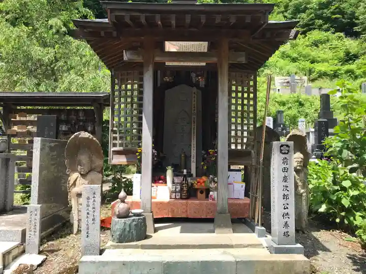 堂森 善光寺(山形県)