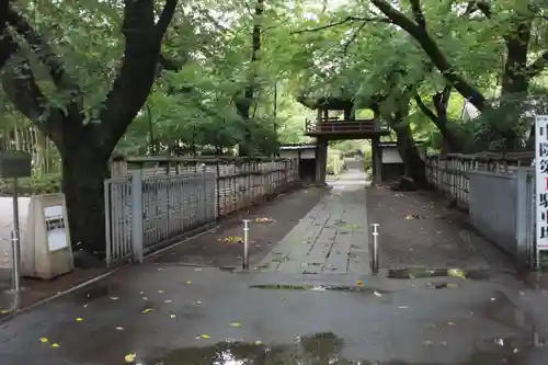 中院の山門・神門