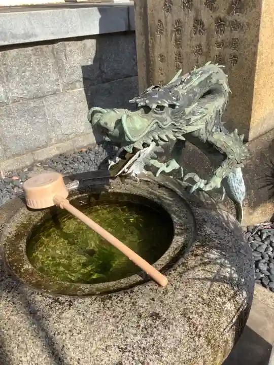 萬徳寺の手水舎