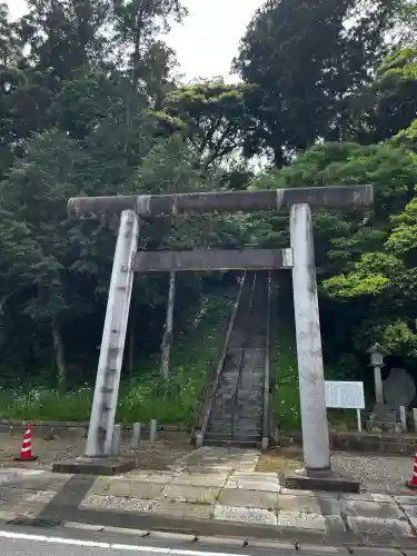 戸田神社の{uncategorized: "未分類", other: "その他", undefined: "問題あり", building: "その他建物", grave: "お墓", sacred_gate: "鳥居", guardian: "狛犬", statue: "像", buddha: "仏像", history: "歴史", nature: "自然", garden: "庭園", animal: "動物", pagoda: "塔", temizu: "手水舎", mountain_gate: "山門・神門", sanctuary: "本殿・本堂", subordinate: "末社・摂社", art: "芸術", scenery: "景色", jizo: "地蔵", ema: "絵馬", goshuin: "御朱印", omikuji: "おみくじ", items: "授与品その他", amulet: "お守り", goshuincho: "御朱印帳", eats: "食事", festival: "お祭り", votive_dance: "神楽", shichigosan: "七五三参", wedding: "結婚式", experience: "体験その他", initially: "初詣", around: "周辺", anti_infection: "感染症対策"}