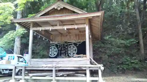 石上神社の建物その他