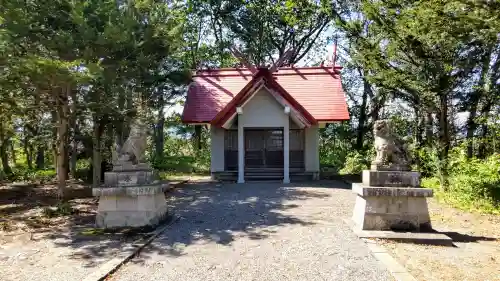 新生神社の本殿