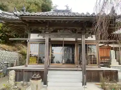 真観寺の{uncategorized: "未分類", other: "その他", undefined: "問題あり", building: "その他建物", grave: "お墓", sacred_gate: "鳥居", guardian: "狛犬", statue: "像", buddha: "仏像", history: "歴史", nature: "自然", garden: "庭園", animal: "動物", pagoda: "塔", temizu: "手水舎", mountain_gate: "山門・神門", sanctuary: "本殿・本堂", subordinate: "末社・摂社", art: "芸術", scenery: "景色", jizo: "地蔵", ema: "絵馬", goshuin: "御朱印", omikuji: "おみくじ", items: "授与品その他", amulet: "お守り", goshuincho: "御朱印帳", eats: "食事", festival: "お祭り", votive_dance: "神楽", shichigosan: "七五三参", wedding: "結婚式", experience: "体験その他", initially: "初詣", around: "周辺", anti_infection: "感染症対策"}
