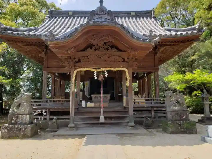 岡山神社の本殿・本堂