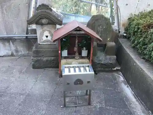 北谷稲荷神社の末社・摂社