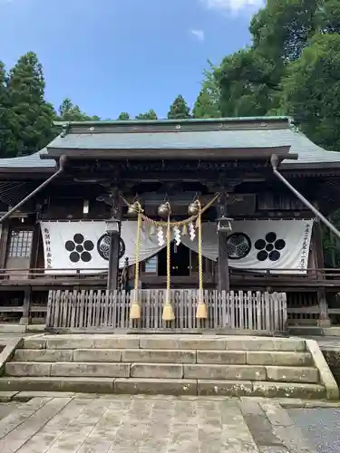 南湖神社の本殿・本堂