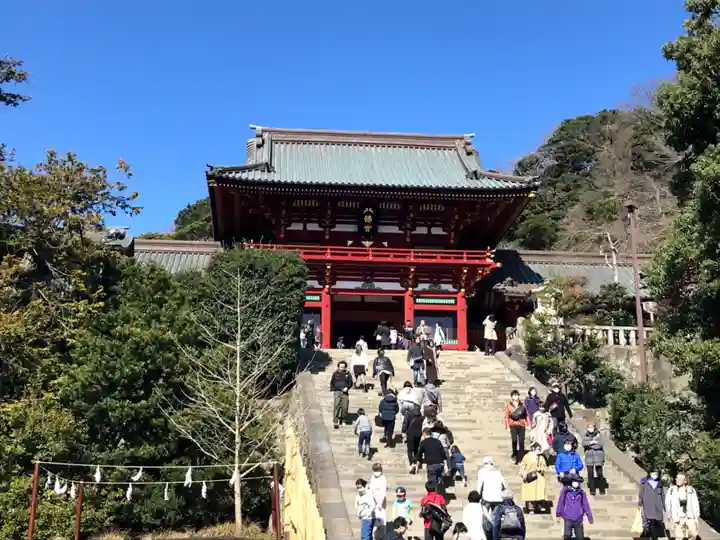 鶴岡八幡宮の山門・神門
