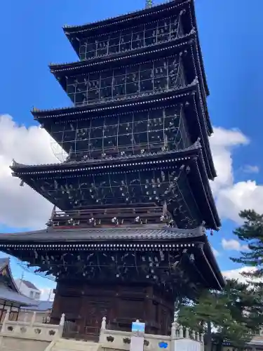 善通寺の{uncategorized: "未分類", other: "その他", undefined: "問題あり", building: "その他建物", grave: "お墓", sacred_gate: "鳥居", guardian: "狛犬", statue: "像", buddha: "仏像", history: "歴史", nature: "自然", garden: "庭園", animal: "動物", pagoda: "塔", temizu: "手水舎", mountain_gate: "山門・神門", sanctuary: "本殿・本堂", subordinate: "末社・摂社", art: "芸術", scenery: "景色", jizo: "地蔵", ema: "絵馬", goshuin: "御朱印", omikuji: "おみくじ", items: "授与品その他", amulet: "お守り", goshuincho: "御朱印帳", eats: "食事", festival: "お祭り", votive_dance: "神楽", shichigosan: "七五三参", wedding: "結婚式", experience: "体験その他", initially: "初詣", around: "周辺", anti_infection: "感染症対策"}