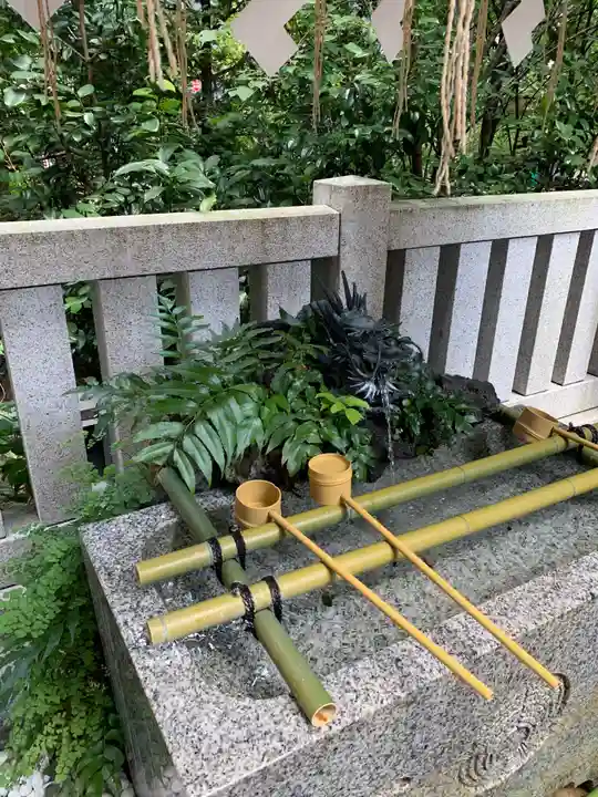 福徳神社(芽吹稲荷)の手水舎