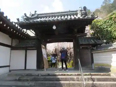 専称寺の山門・神門
