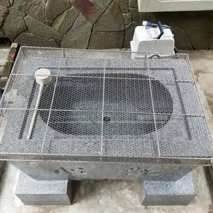 稲荷神社の手水舎