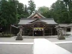 白山比咩神社の本殿