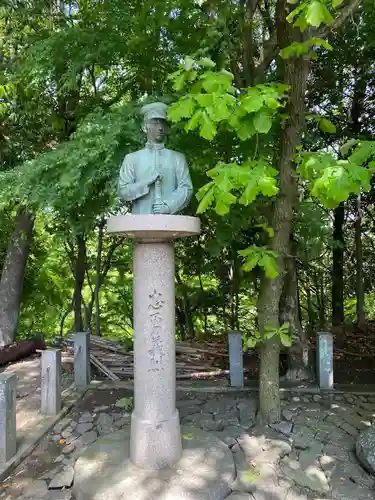 菊池神社の像