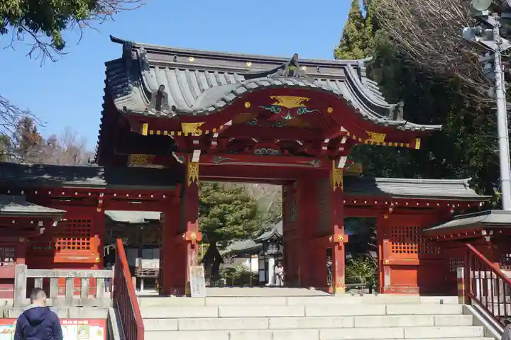 秩父神社の山門・神門