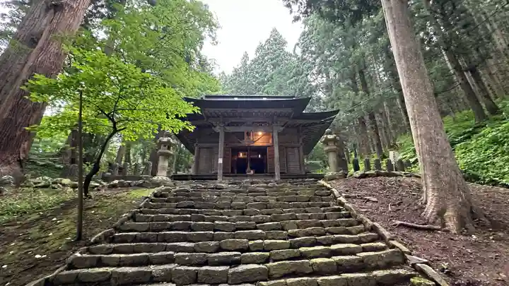 鳥越八幡神社(山形県)