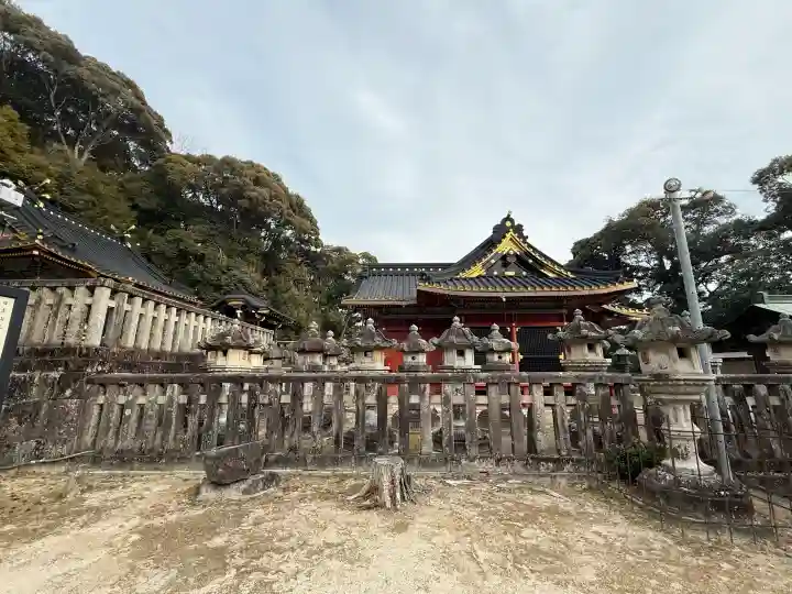 瀧山東照宮の{uncategorized: "未分類", other: "その他", undefined: "問題あり", building: "その他建物", grave: "お墓", sacred_gate: "鳥居", guardian: "狛犬", statue: "像", buddha: "仏像", history: "歴史", nature: "自然", garden: "庭園", animal: "動物", pagoda: "塔", temizu: "手水舎", mountain_gate: "山門・神門", sanctuary: "本殿・本堂", subordinate: "末社・摂社", art: "芸術", scenery: "景色", jizo: "地蔵", ema: "絵馬", goshuin: "御朱印", omikuji: "おみくじ", items: "授与品その他", amulet: "お守り", goshuincho: "御朱印帳", eats: "食事", festival: "お祭り", votive_dance: "神楽", shichigosan: "七五三参", wedding: "結婚式", experience: "体験その他", initially: "初詣", around: "周辺", anti_infection: "感染症対策"}