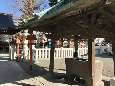 草加神社の手水舎