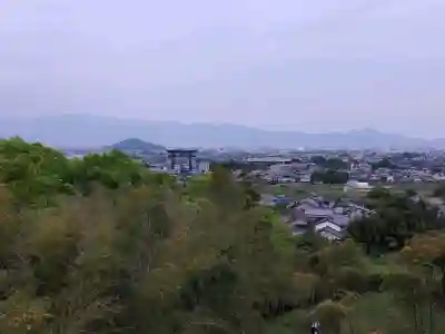  久延彦神社の{uncategorized: "未分類", other: "その他", undefined: "問題あり", building: "その他建物", grave: "お墓", sacred_gate: "鳥居", guardian: "狛犬", statue: "像", buddha: "仏像", history: "歴史", nature: "自然", garden: "庭園", animal: "動物", pagoda: "塔", temizu: "手水舎", mountain_gate: "山門・神門", sanctuary: "本殿・本堂", subordinate: "末社・摂社", art: "芸術", scenery: "景色", jizo: "地蔵", ema: "絵馬", goshuin: "御朱印", omikuji: "おみくじ", items: "授与品その他", amulet: "お守り", goshuincho: "御朱印帳", eats: "食事", festival: "お祭り", votive_dance: "神楽", shichigosan: "七五三参", wedding: "結婚式", experience: "体験その他", initially: "初詣", around: "周辺", anti_infection: "感染症対策"}