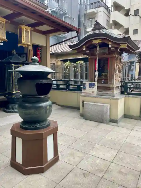 大観音寺の{uncategorized: "未分類", other: "その他", undefined: "問題あり", building: "その他建物", grave: "お墓", sacred_gate: "鳥居", guardian: "狛犬", statue: "像", buddha: "仏像", history: "歴史", nature: "自然", garden: "庭園", animal: "動物", pagoda: "塔", temizu: "手水舎", mountain_gate: "山門・神門", sanctuary: "本殿・本堂", subordinate: "末社・摂社", art: "芸術", scenery: "景色", jizo: "地蔵", ema: "絵馬", goshuin: "御朱印", omikuji: "おみくじ", items: "授与品その他", amulet: "お守り", goshuincho: "御朱印帳", eats: "食事", festival: "お祭り", votive_dance: "神楽", shichigosan: "七五三参", wedding: "結婚式", experience: "体験その他", initially: "初詣", around: "周辺", anti_infection: "感染症対策"}