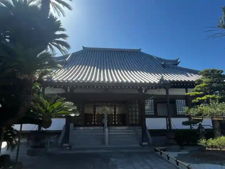 円明寺の{uncategorized: "未分類", other: "その他", undefined: "問題あり", building: "その他建物", grave: "お墓", sacred_gate: "鳥居", guardian: "狛犬", statue: "像", buddha: "仏像", history: "歴史", nature: "自然", garden: "庭園", animal: "動物", pagoda: "塔", temizu: "手水舎", mountain_gate: "山門・神門", sanctuary: "本殿・本堂", subordinate: "末社・摂社", art: "芸術", scenery: "景色", jizo: "地蔵", ema: "絵馬", goshuin: "御朱印", omikuji: "おみくじ", items: "授与品その他", amulet: "お守り", goshuincho: "御朱印帳", eats: "食事", festival: "お祭り", votive_dance: "神楽", shichigosan: "七五三参", wedding: "結婚式", experience: "体験その他", initially: "初詣", around: "周辺", anti_infection: "感染症対策"}