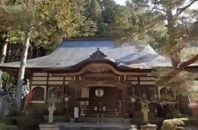 龍渕寺の本殿