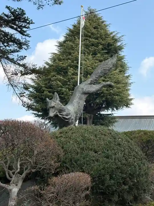 竹駒神社の{uncategorized: "未分類", other: "その他", undefined: "問題あり", building: "その他建物", grave: "お墓", sacred_gate: "鳥居", guardian: "狛犬", statue: "像", buddha: "仏像", history: "歴史", nature: "自然", garden: "庭園", animal: "動物", pagoda: "塔", temizu: "手水舎", mountain_gate: "山門・神門", sanctuary: "本殿・本堂", subordinate: "末社・摂社", art: "芸術", scenery: "景色", jizo: "地蔵", ema: "絵馬", goshuin: "御朱印", omikuji: "おみくじ", items: "授与品その他", amulet: "お守り", goshuincho: "御朱印帳", eats: "食事", festival: "お祭り", votive_dance: "神楽", shichigosan: "七五三参", wedding: "結婚式", experience: "体験その他", initially: "初詣", around: "周辺", anti_infection: "感染症対策"}