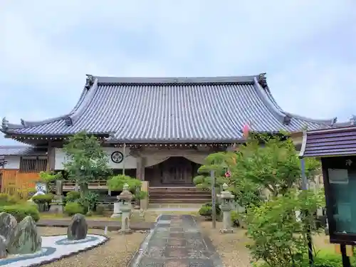 来迎寺の本殿・本堂