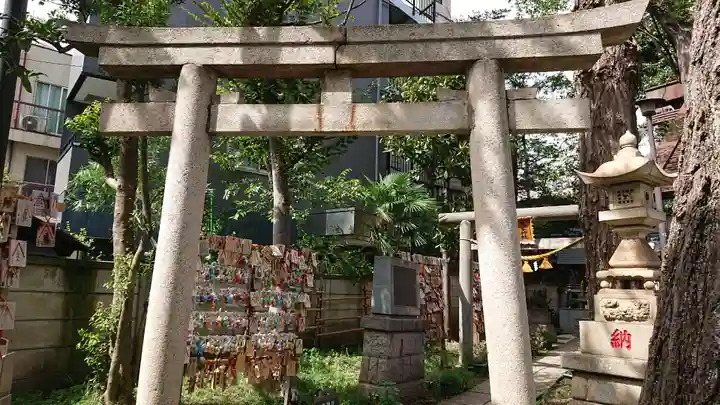 高円寺氷川神社の鳥居