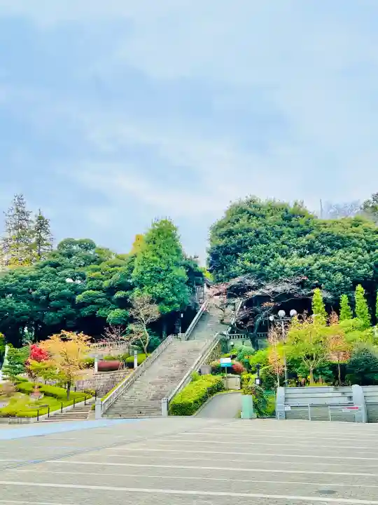 宇都宮二荒山神社の{uncategorized: "未分類", other: "その他", undefined: "問題あり", building: "その他建物", grave: "お墓", sacred_gate: "鳥居", guardian: "狛犬", statue: "像", buddha: "仏像", history: "歴史", nature: "自然", garden: "庭園", animal: "動物", pagoda: "塔", temizu: "手水舎", mountain_gate: "山門・神門", sanctuary: "本殿・本堂", subordinate: "末社・摂社", art: "芸術", scenery: "景色", jizo: "地蔵", ema: "絵馬", goshuin: "御朱印", omikuji: "おみくじ", items: "授与品その他", amulet: "お守り", goshuincho: "御朱印帳", eats: "食事", festival: "お祭り", votive_dance: "神楽", shichigosan: "七五三参", wedding: "結婚式", experience: "体験その他", initially: "初詣", around: "周辺", anti_infection: "感染症対策"}