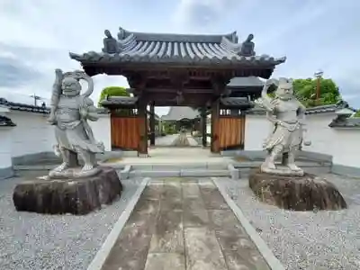 長福寺福寿院の山門