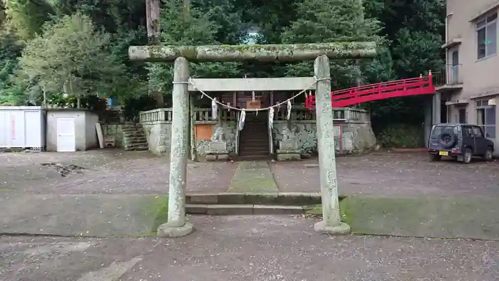 産霊神社の鳥居