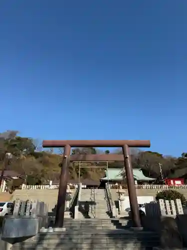 本牧神社の{uncategorized: "未分類", other: "その他", undefined: "問題あり", building: "その他建物", grave: "お墓", sacred_gate: "鳥居", guardian: "狛犬", statue: "像", buddha: "仏像", history: "歴史", nature: "自然", garden: "庭園", animal: "動物", pagoda: "塔", temizu: "手水舎", mountain_gate: "山門・神門", sanctuary: "本殿・本堂", subordinate: "末社・摂社", art: "芸術", scenery: "景色", jizo: "地蔵", ema: "絵馬", goshuin: "御朱印", omikuji: "おみくじ", items: "授与品その他", amulet: "お守り", goshuincho: "御朱印帳", eats: "食事", festival: "お祭り", votive_dance: "神楽", shichigosan: "七五三参", wedding: "結婚式", experience: "体験その他", initially: "初詣", around: "周辺", anti_infection: "感染症対策"}