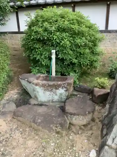 敬法寺の手水舎