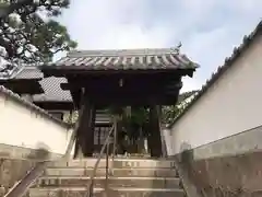 海福寺の山門