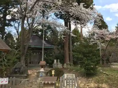 秈荷神社の末社・摂社